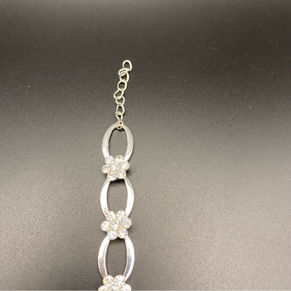 Silver Link rhinestone bracelet - Picture 6 of 7